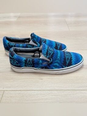 Vans × Pendleton Classic Slip-On sneakers blue tribal wool pattern Men’s 9